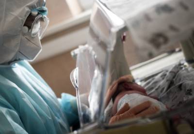 Александр Гинцбург - Беременные женщины, имеющие антитела к коронавирусу, передают их новорожденным - interfax-russia.ru - Россия