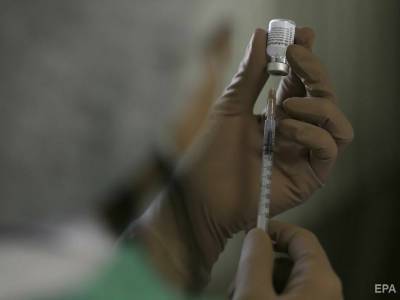 Власти США могут одобрить введение третьей дозы вакцин против коронавируса для людей с ослабленным иммунитетом – CNN - gordonua.com - Украина - Сша - Германия - Израиль