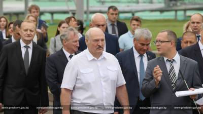 Александр Лукашенко - Лукашенко пообещал, что принудительной вакцинации от COVID-19 в Беларуси не будет - naviny.by - Белоруссия