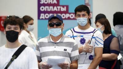 Платная вакцинация мигрантов грозит ростом "нарисованных" прививок - dp.ru