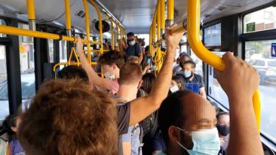 "В автобусах полно людей без масок": пассажиры ругают власти за бездействие на пике эпидемии - vesty.co.il - Израиль