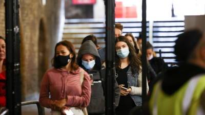 Тимур Пестерев - В Британии за сутки выявили более 26 тысяч случаев коронавируса - russian.rt.com - Англия