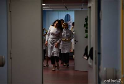 В России за последние сутки коронавирусом заразились еще 20 765 человек - online47.ru - Россия