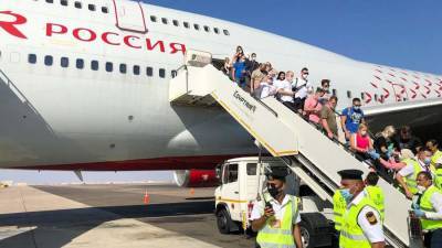 Росавиация выдала авиакомпаниям более 200 допусков на полеты в Египет - iz.ru - Россия - Москва - Египет - Израиль - с. 9 Августа