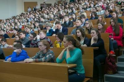 В России могут ввести массовое тестирование студентов на коронавирус - mk.ru - Россия
