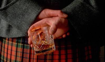 Рекордное число шотландцев скончались от алкоголя во время локдауна - newizv.ru - Шотландия