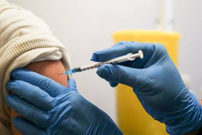 Украина упростила правила въезда для вакцинированных иностранцев - lenta.ru - Украина