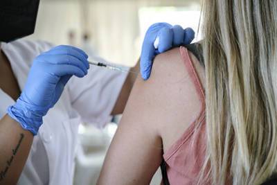 Сумья Сваминатан - В ВОЗ рассказали о влиянии вакцинации на «дельта»-штамм COVID-19 - lenta.ru