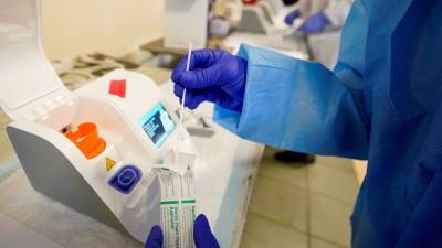 Александр Гинцбург - В Молдавии за сутки выявили 426 случаев коронавируса - russian.rt.com - Молдавия