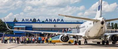 Туристы массово покидают Анапу из-за вступления новых требований по коронавирусу - runews24.ru - Анапа