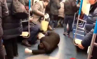 Пранкеру, изобразившему «приступ коронавируса» в метро, вынесли приговор - znak.com - Россия - Москва