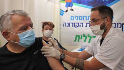 Ажиотаж вокруг третьей прививки: тысячи израильтян пришли на вакцинацию - vesty.co.il - Израиль