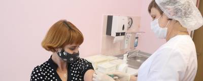 В Дзержинске вакцинацию от COVID-19 прошли более 40 тысяч человек - runews24.ru - Дзержинск