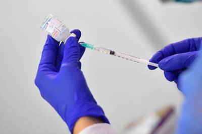 В ЕС полностью вакцинировали 60 процентов населения - lenta.ru - Евросоюз - деревня Ляйен