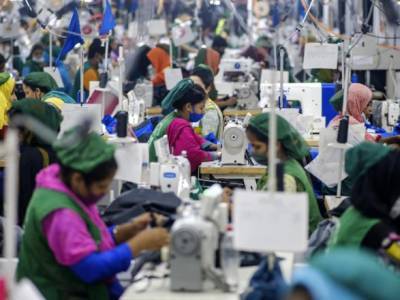 Экономический кризис страшнее: в Бангладеш во время вспышки коронавируса открыли фабрики - unn.com.ua - Украина - Киев - Бангладеш