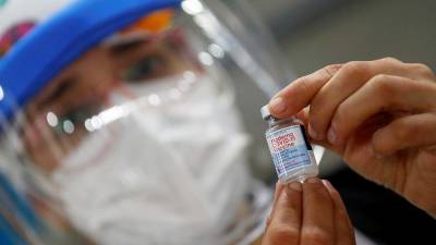 В США изучат данные о высоком риске миокардита из-за вакцины Moderna - iz.ru - Сша - Израиль