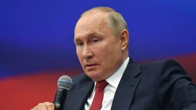 Владимир Путин - Путин: дистанционное обучение должно только дополнять традиционный формат образования - russian.rt.com - Россия