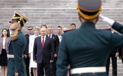 Владимир Путин - 22 августа в России отметили День государственного флага - argumenti.ru - Россия