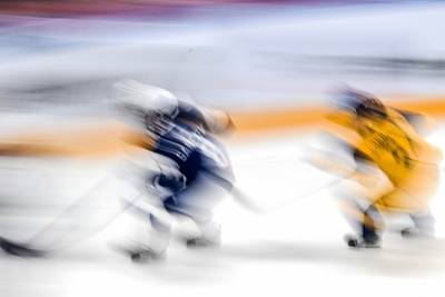 Ольга Сосина - Сара Филье - Российские хоккеистки проиграли сборной Канады на чемпионате мира - lenta.ru - Канада