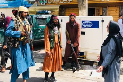 Журналисты подсчитали стоимость одежды стильно одетых боевиков из Афганистана - lenta.ru - Россия - Афганистан - Кабул