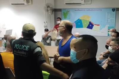 В Таиланде на незаконной вечеринке арестовали десятки туристов - lenta.ru - Таиланд