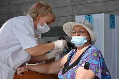Виктор Петров - На Украине допустили прекращение вакцинации при увеличении числа зараженных - lenta.ru - Украина