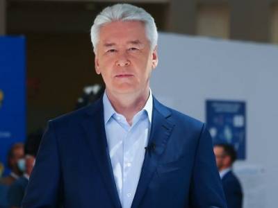 Сергей Собянин - Собянин предложил отменить для московских учителей ношение масок на уроках - rosbalt.ru - Москва