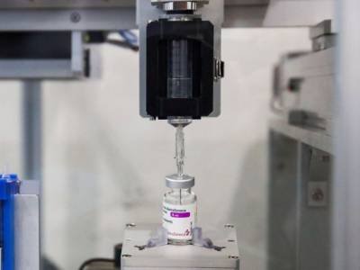 В Таиланде разработали роботизированную систему для ускорения набора доз вакцин от COVID-19 с флакона - unn.com.ua - Украина - Киев - Таиланд