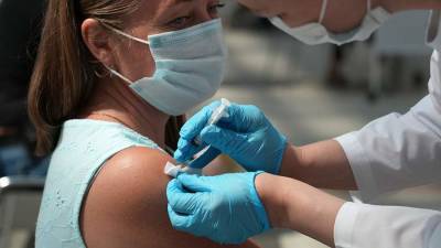 Исследования выявили постепенный рост защиты от вакцины «Спутник V» - iz.ru - Израиль - Аргентина
