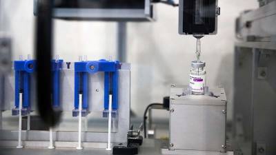 Специалисты из Таиланда создали робота для увеличения производства вакцин - iz.ru - Израиль - Таиланд
