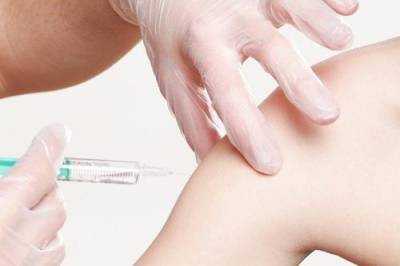 Андерс Тегнель - Власти Швеции предложат третью дозу вакцины против COVID-19 гражданам с тяжелыми заболеваниям - argumenti.ru - Швеция