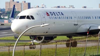 Эд Бастиан - Delta Air Lines увеличит взносы невакцинированных сотрудников в программу медобслуживания - golos-ameriki.ru
