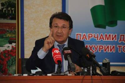 Глава Минздрава Таджикистана опроверг факт его избиения племянниками президента - eadaily.com - Таджикистан