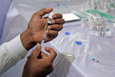 Раджеш Бхушан - В Индии разработают первый препарат для вакцинации подростков от COVID-19 - lenta.ru - Индия