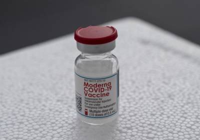 В Японии два человека скончались после вакцинации от коронавируса препаратом Moderna - argumenti.ru - Япония