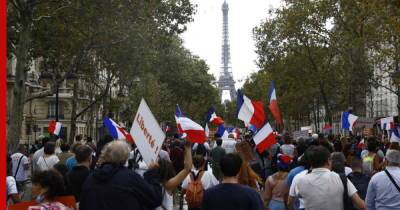 Около 160 тыс. человек вышли на протесты против обязательной вакцинации во Франци - profile.ru - Франция - Париж