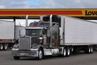 В США начался дефицит дальнобойщиков - lenta.ru - Сша