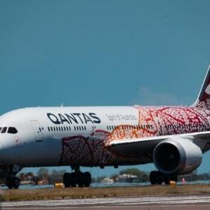 Австралийская авиакомпания отправит в отпуск за свой счет тысячи сотрудников - reporter-ua.com - Австралия