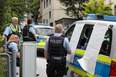 В Берлине ранения получили более 60 полицейских во время протестов несогласных с COVID-ограничениями - argumenti.ru - Германия - Берлин