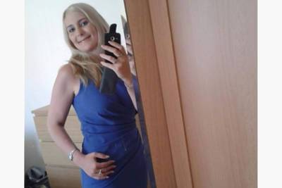 Женщина сбросила 40 килограммов ради любимого платья и показала результат - lenta.ru - Англия
