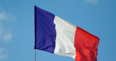 Во Франции работников некоторых заведений не будут пускать на работу без COVID-паспорта - dsnews.ua - Франция