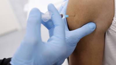 Евросоюз достиг целевого показателя вакцинации от коронавируса - mir24.tv - Евросоюз - деревня Ляйен