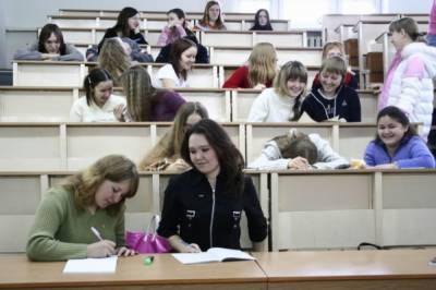 Российские вузы составят списки иностранных студентов из закрытых стран - aif.ru - Россия