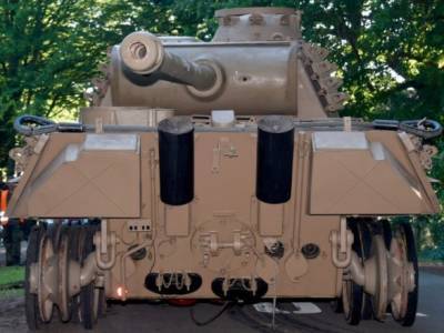 Суд в Германии приговорил пенсионера к условному сроку за хранение танка и пушки - unn.com.ua - Украина - Германия - Киев - Бельгия