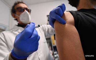 Риск заражения COVID среди вакцинированных ниже в три раза - ученые - korrespondent.net - Украина - Англия