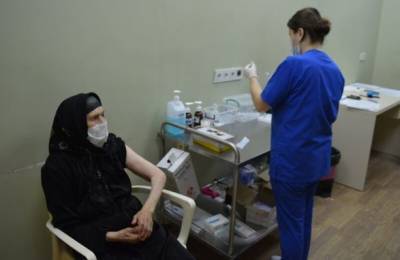 В Грузии от коронавируса вакцинировалась 102-летняя женщина - unn.com.ua - Украина - Киев - Грузия