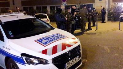 Полиция применила слезоточивый газ на митинге против санпропусков в Лионе - russian.rt.com - Франция
