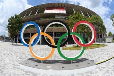 В Токио на фоне церемонии закрытия Олимпийских игр проходит акция противников мероприятия - argumenti.ru - Япония - Токио
