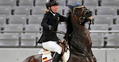 Лошадь улыбнулась на Олимпиаде и стала мемом о разрушенных мечтах - ren.tv