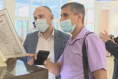 За отказ носить маски власти за неделю оштрафовали 137 человек жителей Омска - omsk.mk.ru - Омск